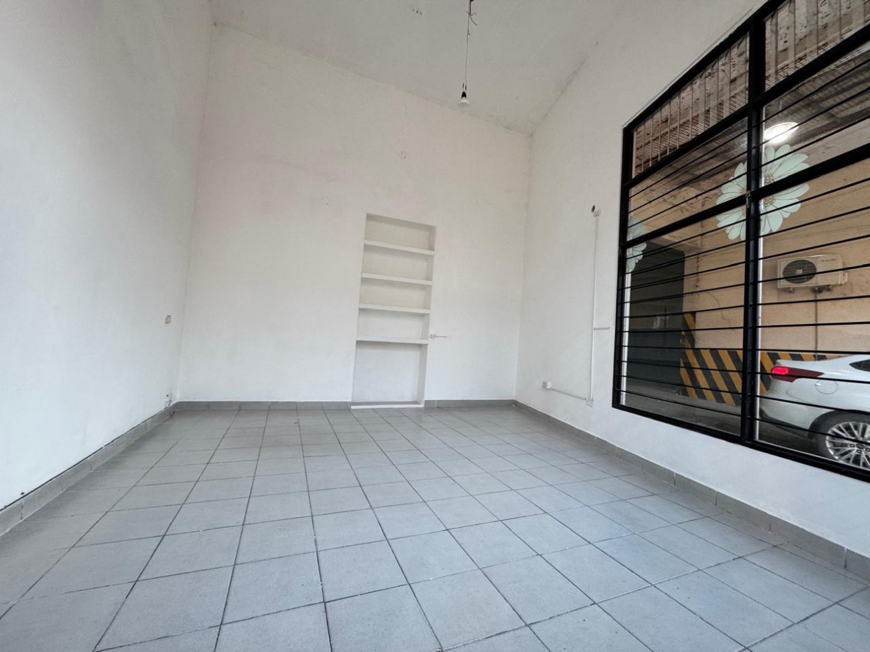 ALQUILER - LOCAL COMERCIAL EN CALLE GUALEGUAYCHU 228