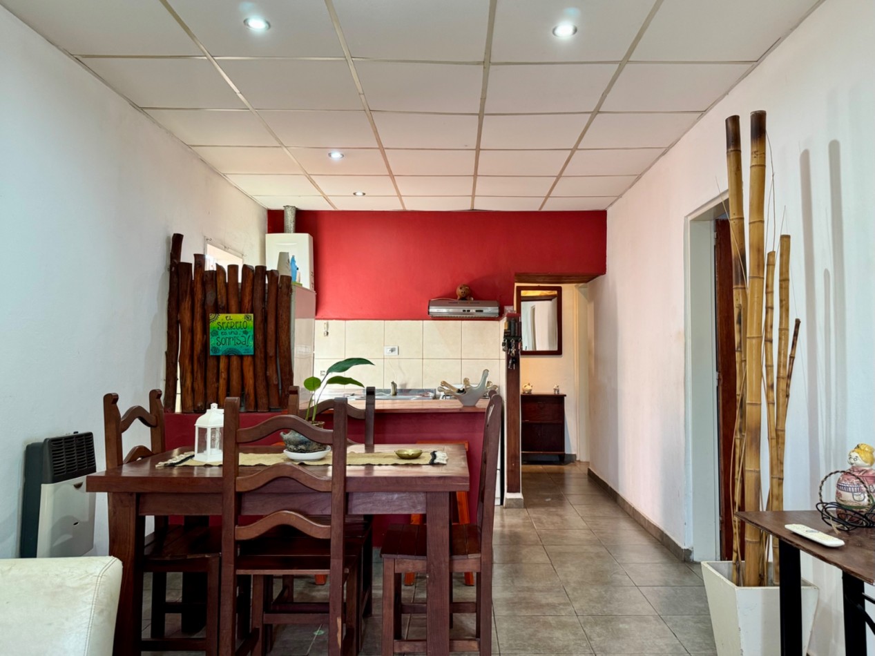 VENTA CASA DOS DORMITORIOS EN CALLE SANTA MARIA