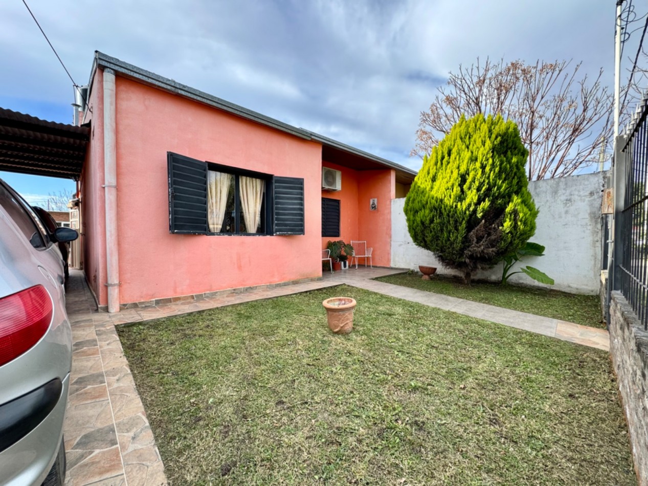VENTA CASA DOS DORMITORIOS EN CALLE SANTA MARIA