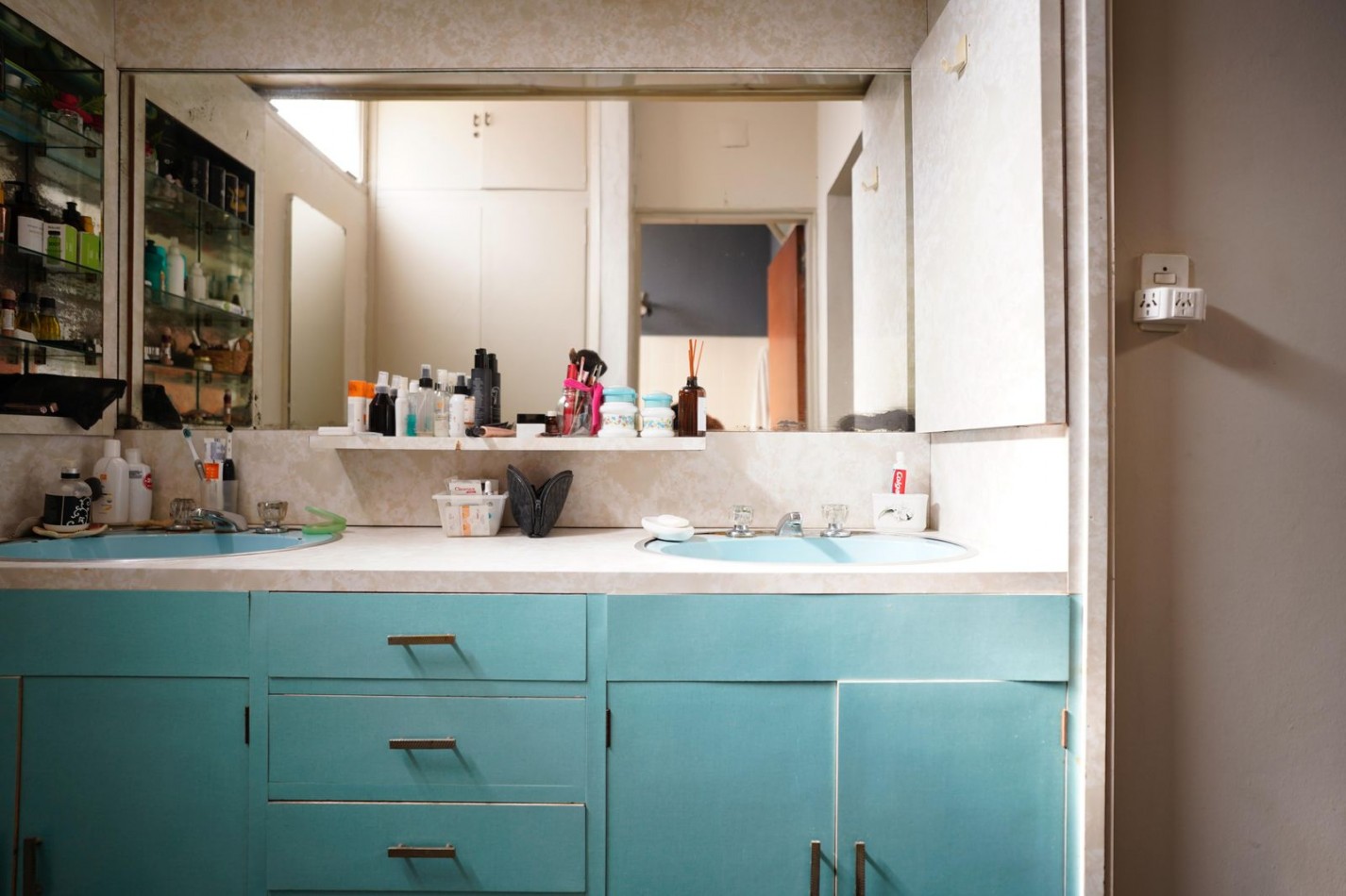 VENTA CASA 3 DORMITORIOS 2 COCHERAS EN PLANTA ALTA