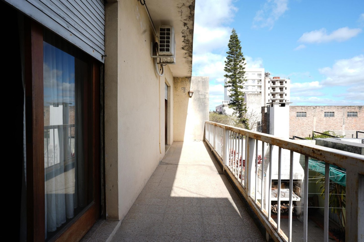 VENTA CASA 3 DORMITORIOS 2 COCHERAS EN PLANTA ALTA