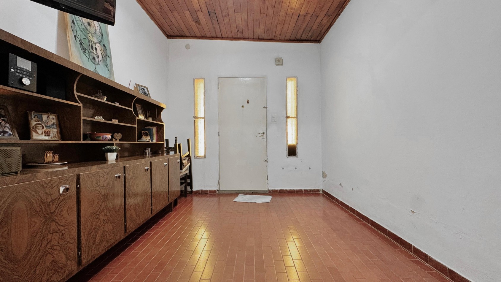 VENTA CASA 2 DORMITORIOS Y COCHERA BARRIO SANTA LUCIA