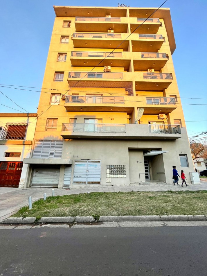 VENTA COCHERA EN LA RIOJA Y ROSARIO DEL TALA